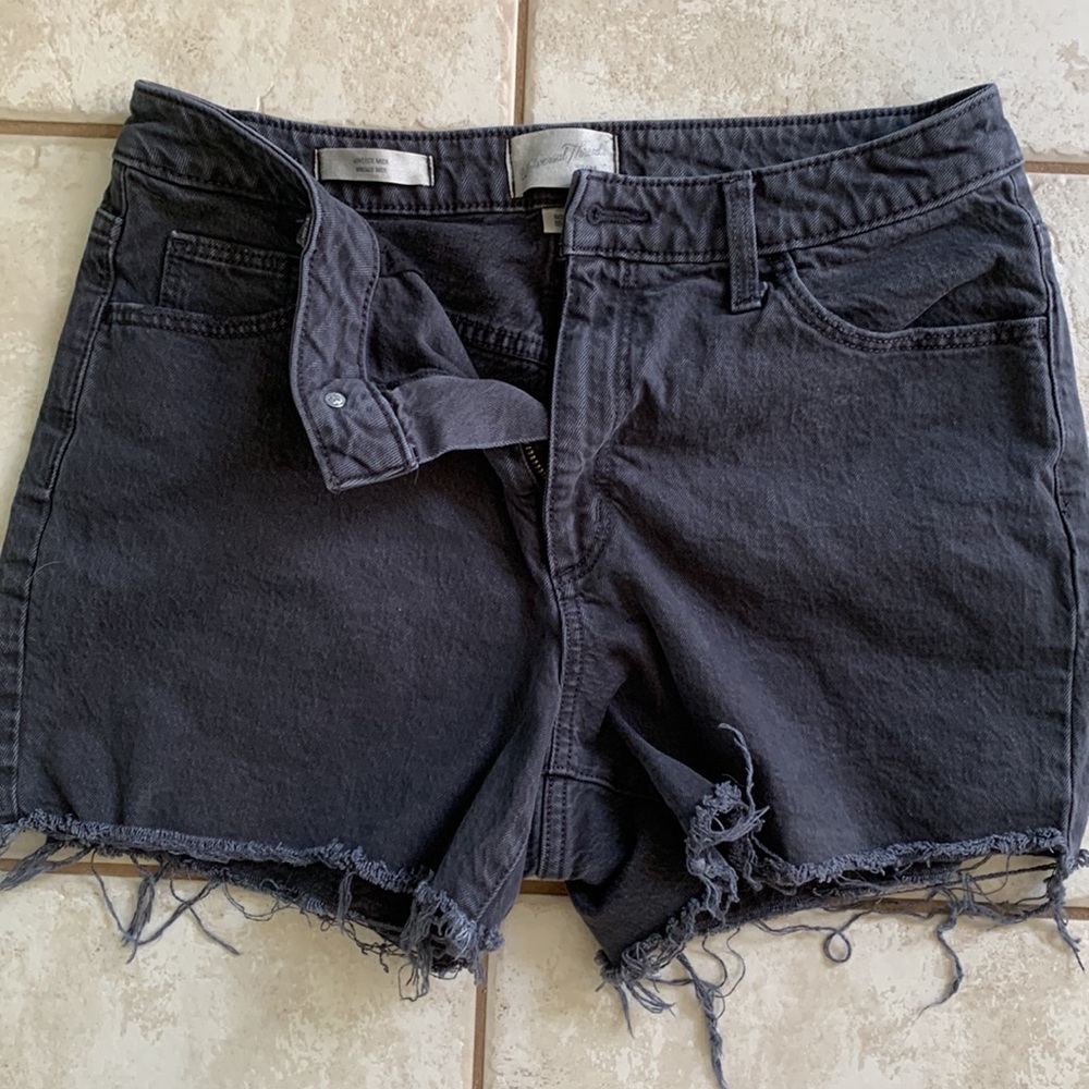 Universal Thread shorts - Picture 3 of 3